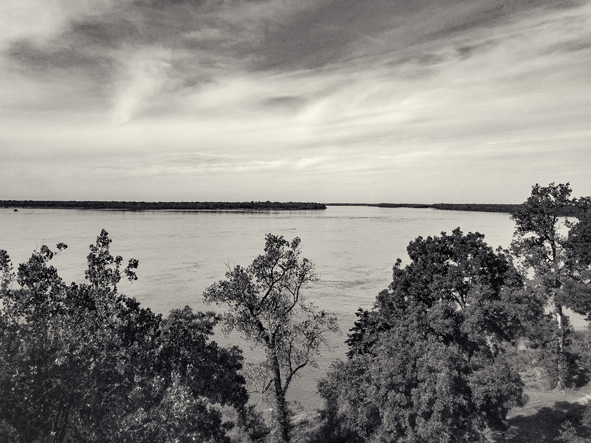 Looking upriver from Mhoon Landing Park, Tunica, MS.